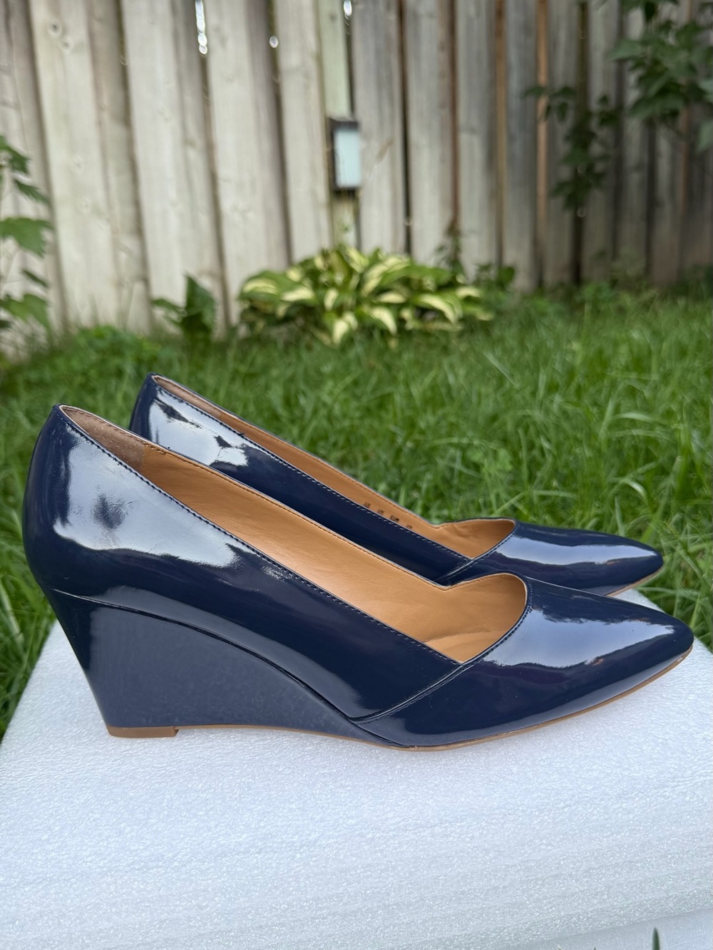 Franco Sarto Navy Dark Blue Patent Wedge Pumps Heels Size 8.5 M